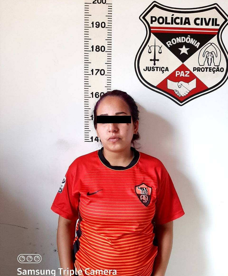 Presa em Cerejeiras, mulher acusada de participar da decapitação de rapaz de 18 anos será transferida para Porto Velho