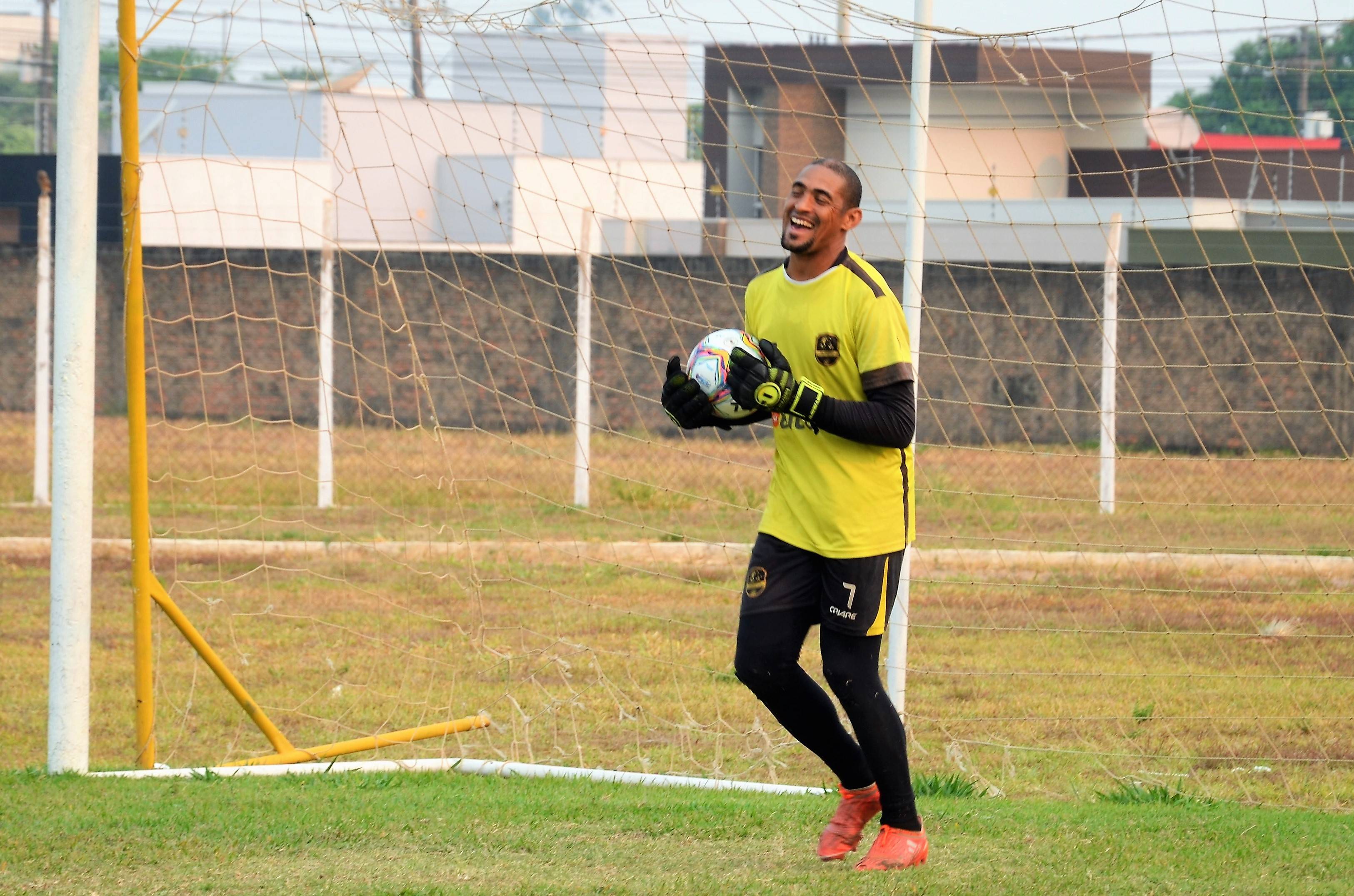 Goleiro do Vilhenense fala sobre a pré-temporada e a expectativa para a Série D do Brasileirão