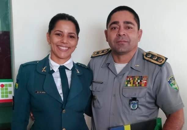 No Facebook, esposa de coronel candidato a prefeito rebate e esculhamba autor de comentário machista feito contra adversária