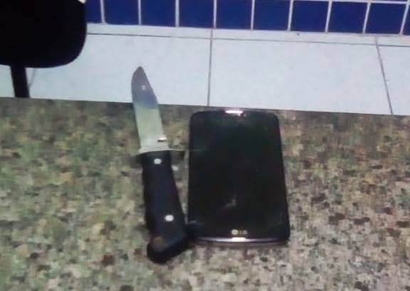 Ladrão armado com faca ameaça matar funcionária de posto de combustíveis e rouba celular, mas acaba preso