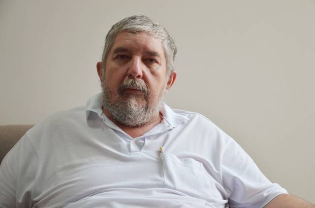Enfermeiro que não afina para prefeitos e tem compaixão por animais estreia como candidato a vereador