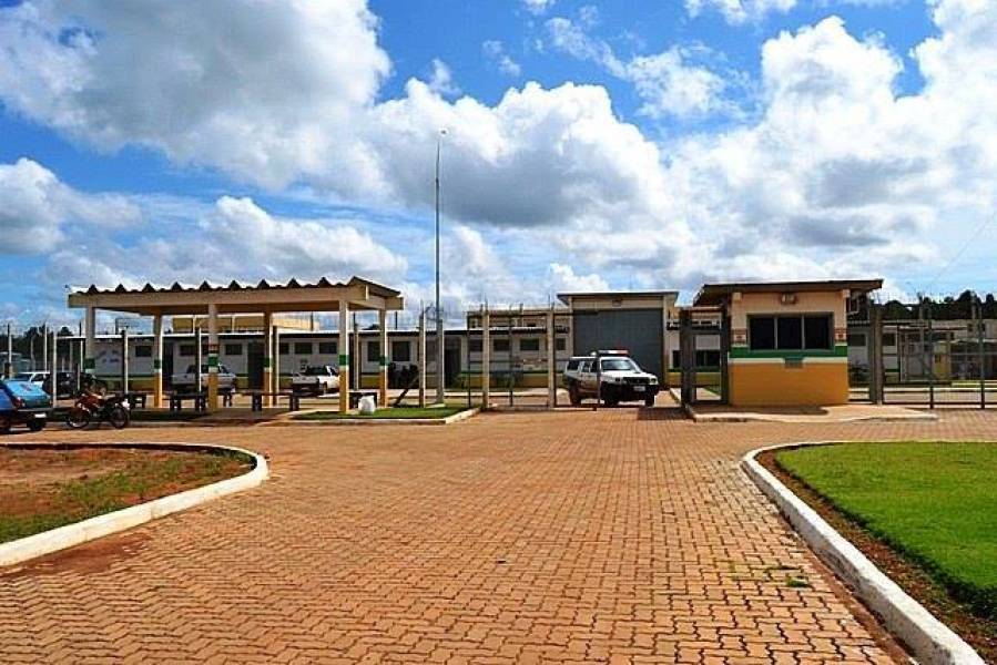 Sem ver familiares há sete meses, esposas e mães de detentos organizam abaixo-assinado contra proibição de visitas