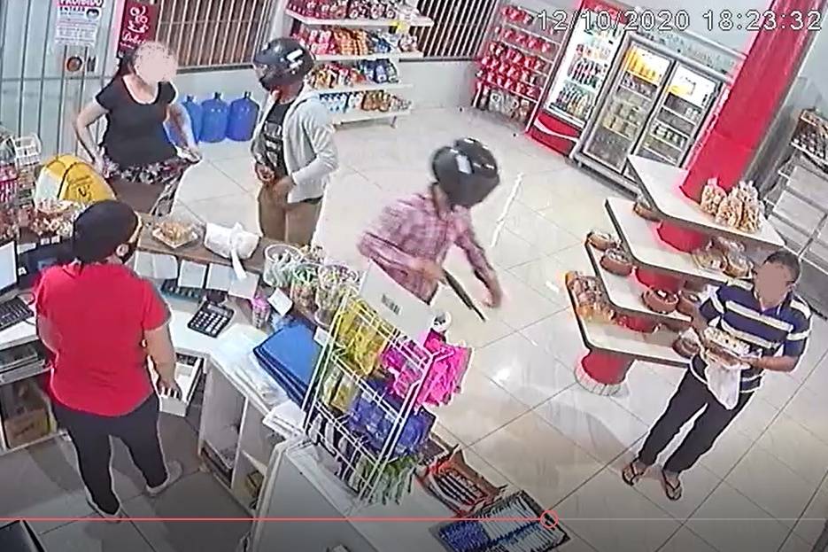 VÍDEO: dupla armada rende funcionários e clientes de padaria na Avenida Curitiba em Vilhena