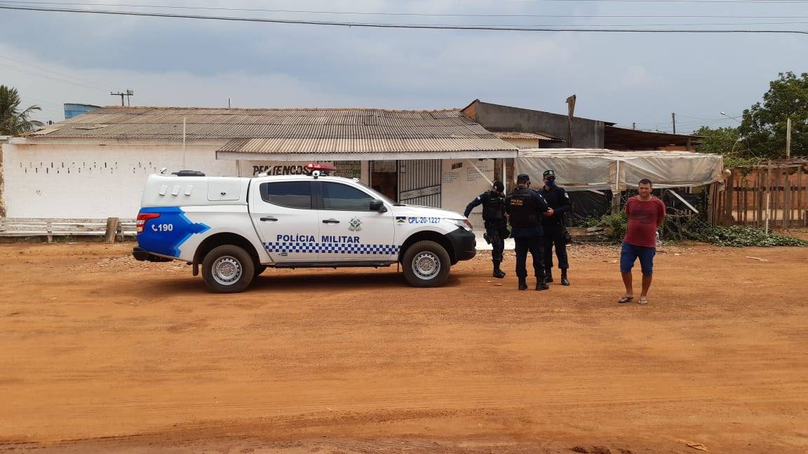 Diante da mãe, homem de 37 anos é assassinado com tiro na cabeça; polícia é mobilizada e faz diligências