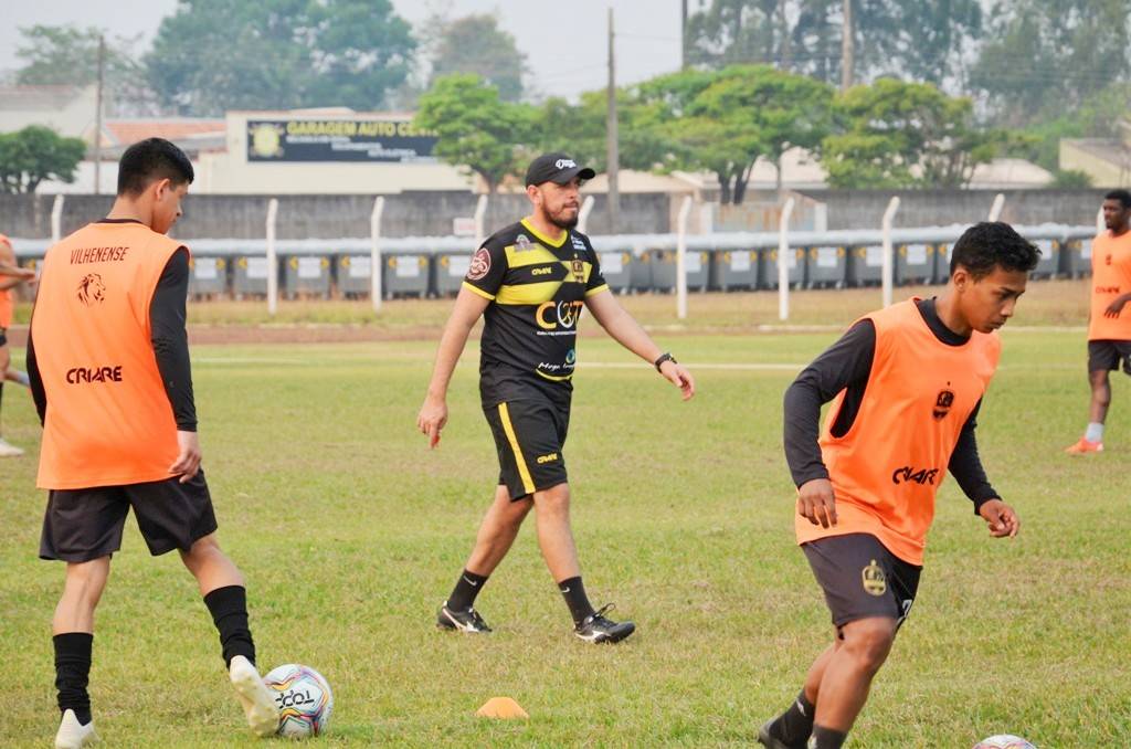 Felipe Romário deve promover mudanças no Vilhenense para partida de hoje contra o Fast-AM
