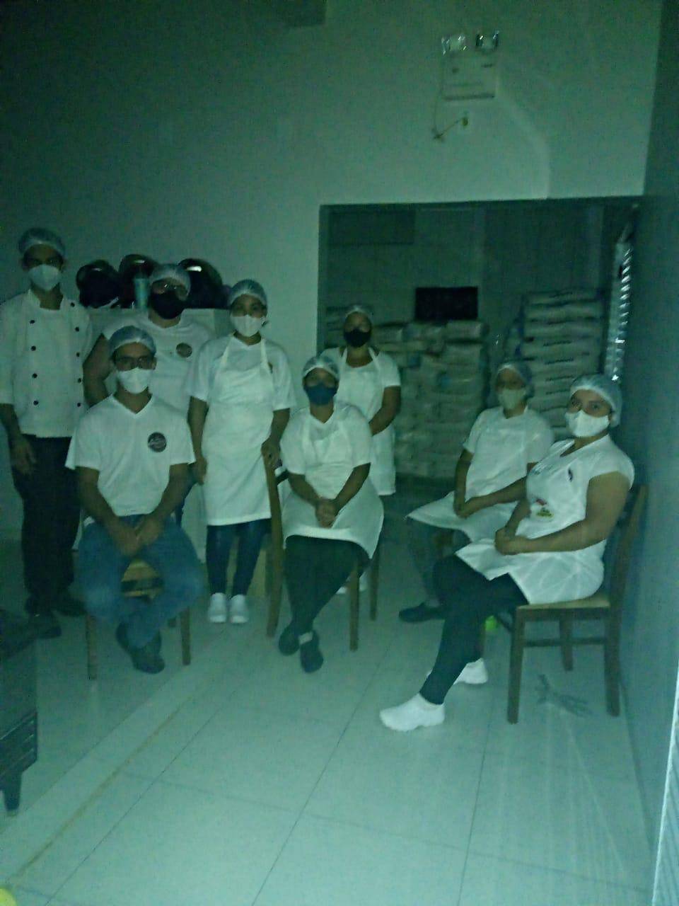 FOTOS E VÍDEO: após ficar mais de 7 horas sem eletricidade, dona de padaria vai registrar queixa contra a Energisa na polícia