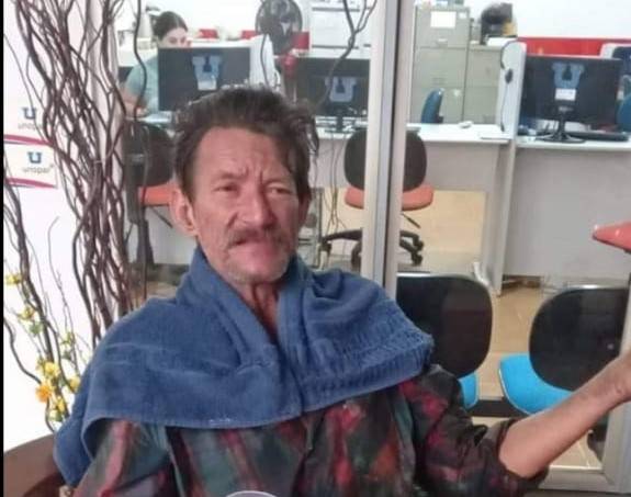 Homem que morreu em banco de praça em Vilhena é reconhecido pelo genro através de vídeo compartilhado no WhatsApp