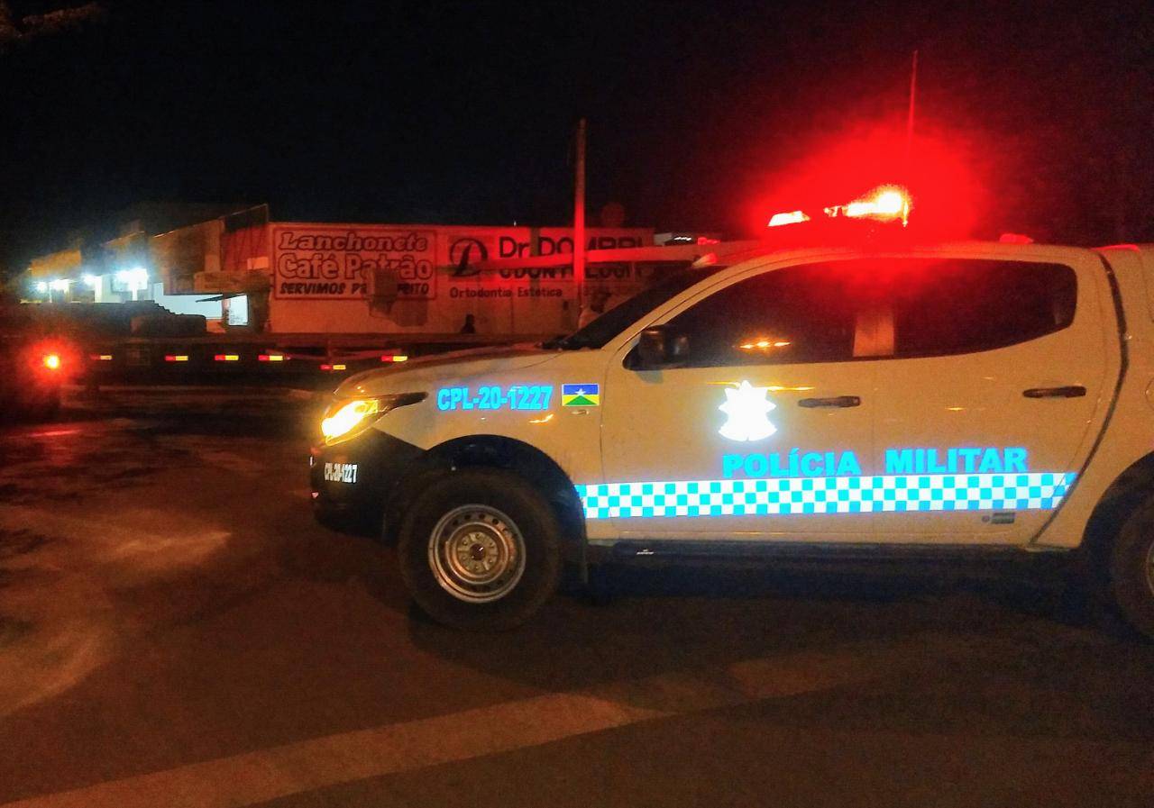 Tentando se passar por repórter, adolescente é apreendido ao atrapalhar policiais militares durante ocorrência