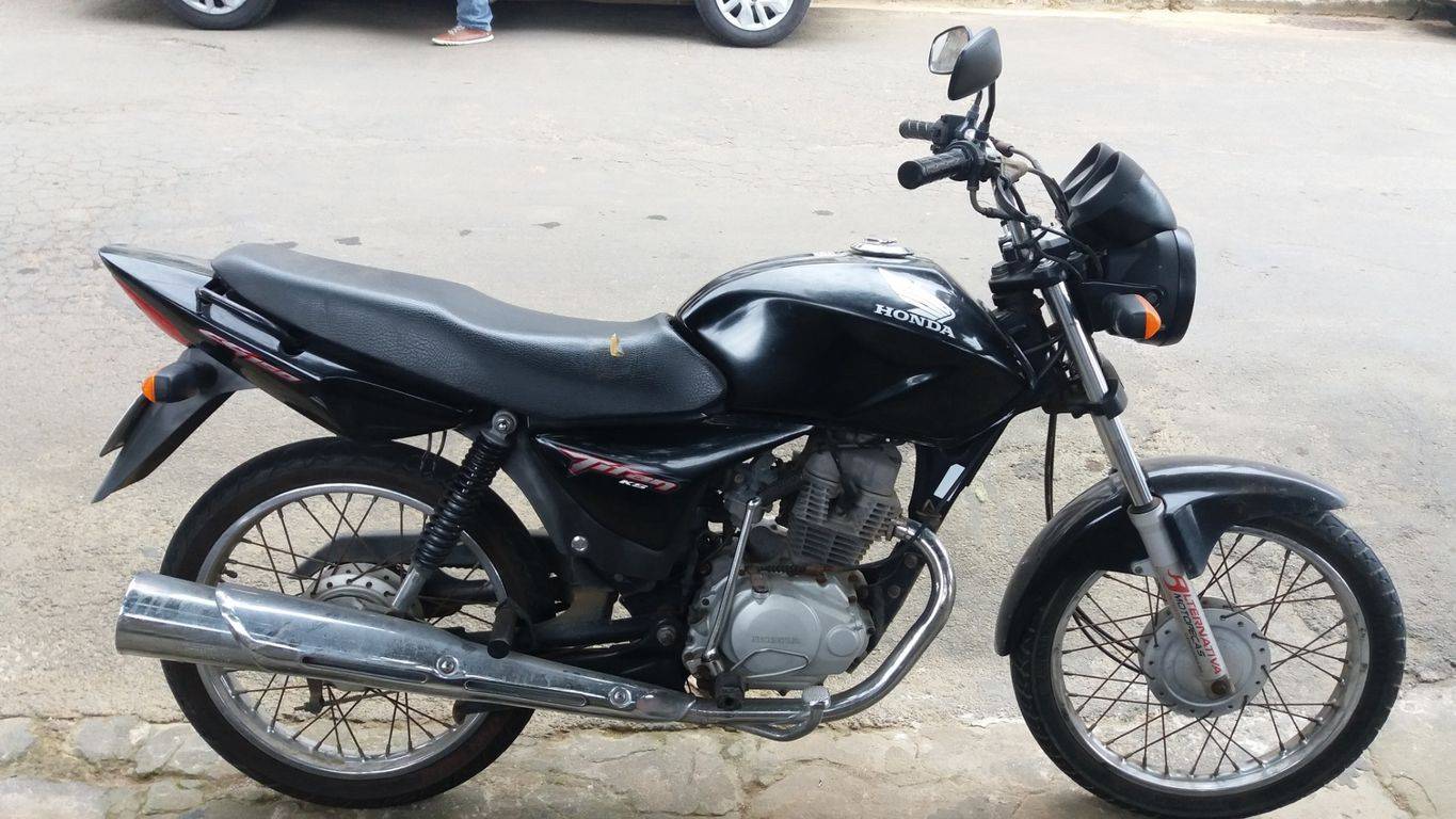 Em 10 minutos, ladrões furtam motocicleta; dono aciona a polícia, que localiza veículo abandonado em mata