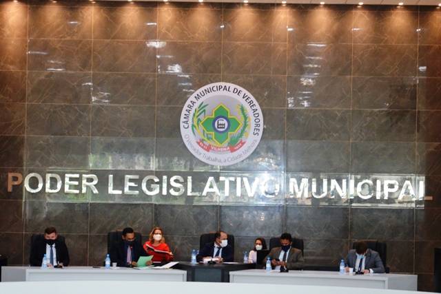 Câmara aprova projeto de vereador que propõe que pessoas físicas e jurídicas possam “tomar conta” de áreas públicas