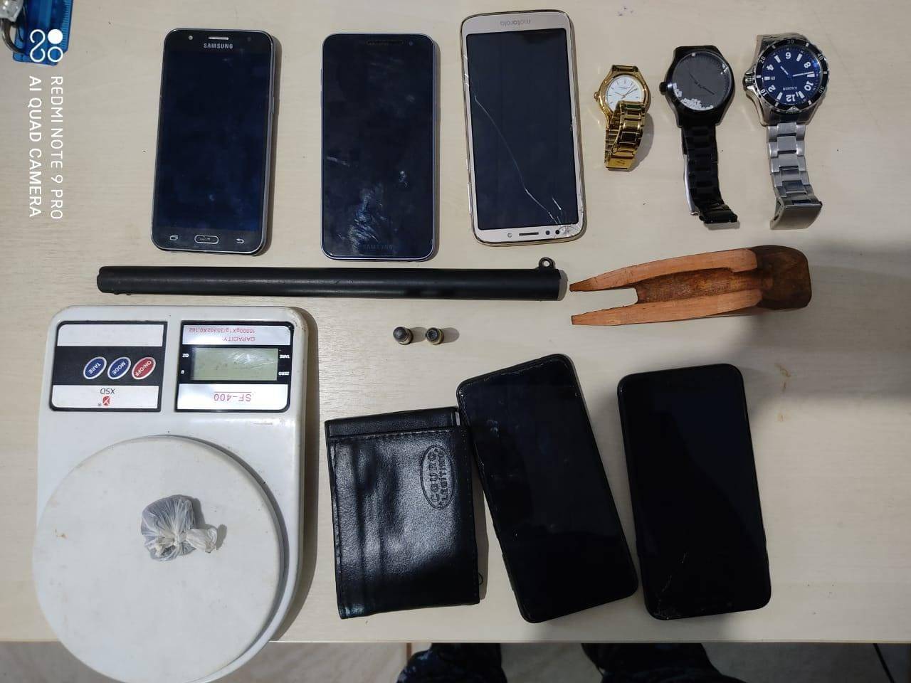 Após vítima reagir a assalto e rasgar camiseta de ladrão, acusados de roubos no Cone Sul são presos em assentamento