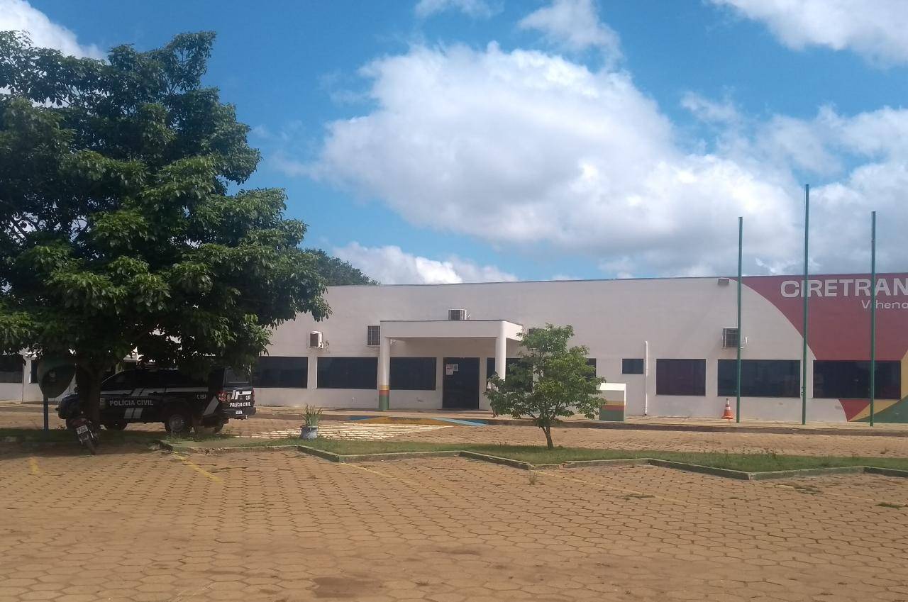 URGENTE: Polícia Civil cumpre mandados e investiga corrupção na Ciretran de Vilhena; servidora do órgão foi presa