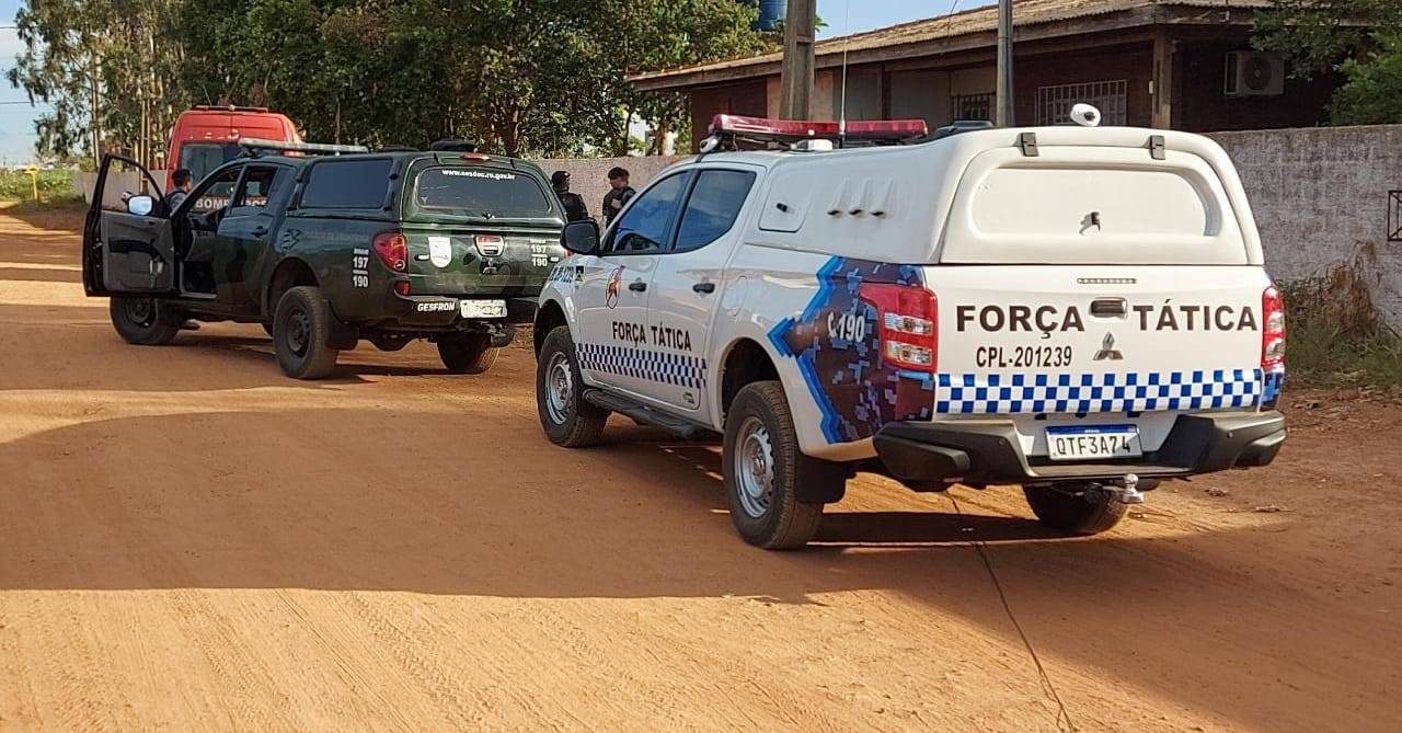 Durante funeral de policial militar, dupla acusada de assaltos e assassinato acaba presa em Vilhena