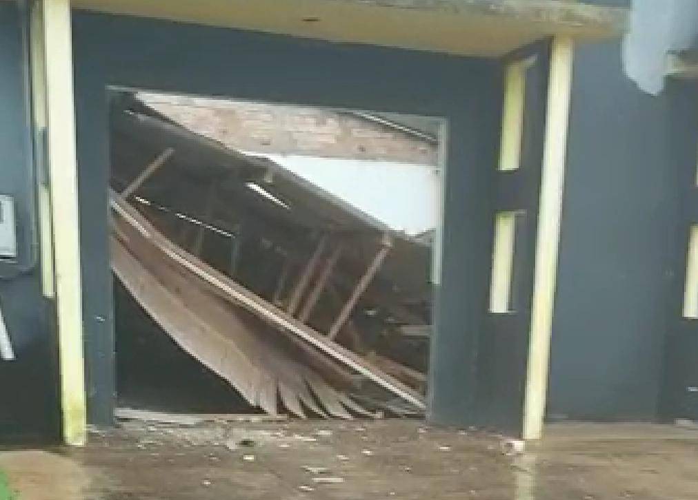 VÍDEO: teto de prédio onde funcionava academia desaba em Cabixi; chuvas castigam cidades do Cone Sul