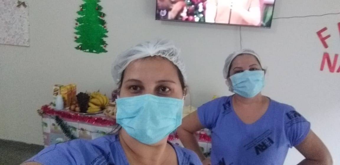 ASSISTA VÍDEOS: em confraternização de natal na “Ala Covid”, pacientes se emocionam e profissionais são chamados de “anjos”