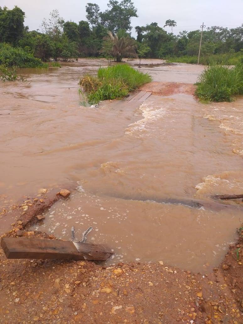 Moradores da área rural de Chupinguaia se revoltam com abandono e cobram vereadores reeleitos