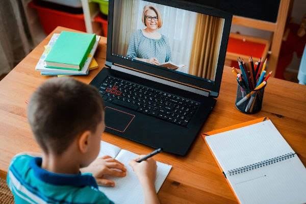 Educadoras de duas das mais conceituadas escolas públicas do Cone Sul falam sobre o desafio que foi o ano letivo 2020