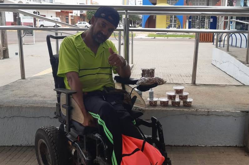 Candidato a vereador em Vilhena, ambulante com paralisia cerebral diz que não se elegeu por “falhas do TSE”