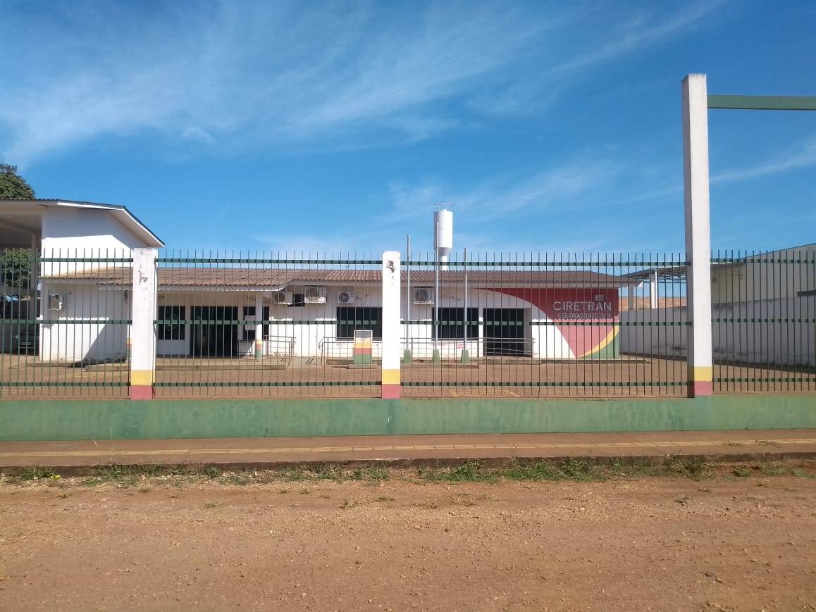 Com carro monitorado pela PM, servidor da Ciretran de Colorado do Oeste é preso após ir comprar maconha em Cerejeiras