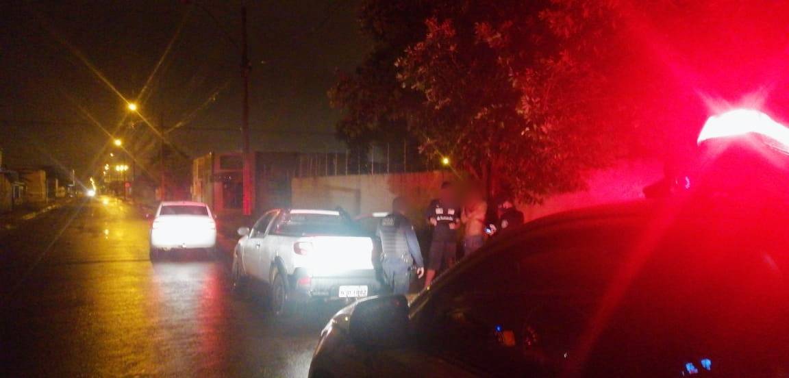 Sem máscaras e flagrados pela PM desafiando toque de recolher em Vilhena, rapazes vão responder na justiça