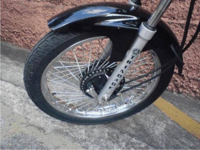Moto de primos é levada “por engano” em frente casa noturna