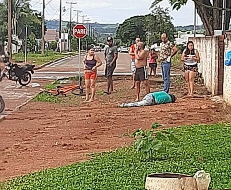 ASSISTA VÍDEO: em Cerejeiras, vilhenense de 46 anos leva vários tiros e será levado em estado grave para Cacoal