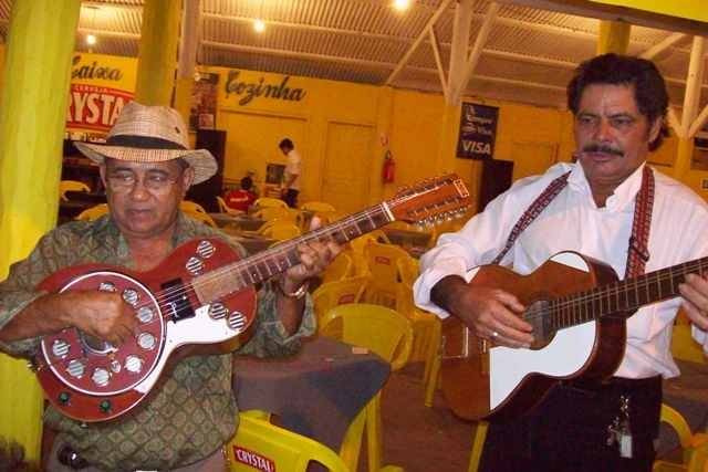 REPENTISTAS SÃO ATRAÇÃO NA EXPOVIL