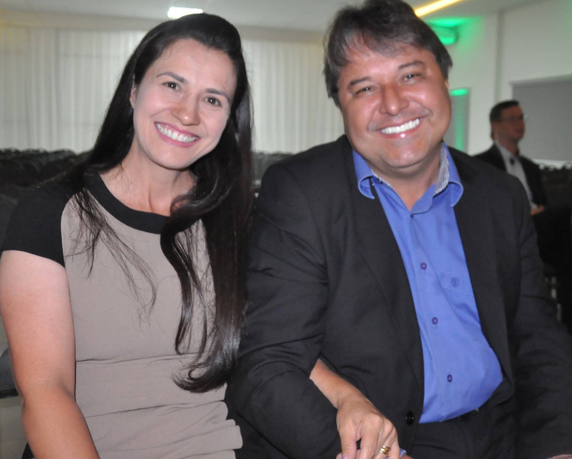 OUÇA: com postagem no Facebook e áudio no WhatsApp, ex-prefeita de Vilhena diz que Melki está vencendo a Covid-19
