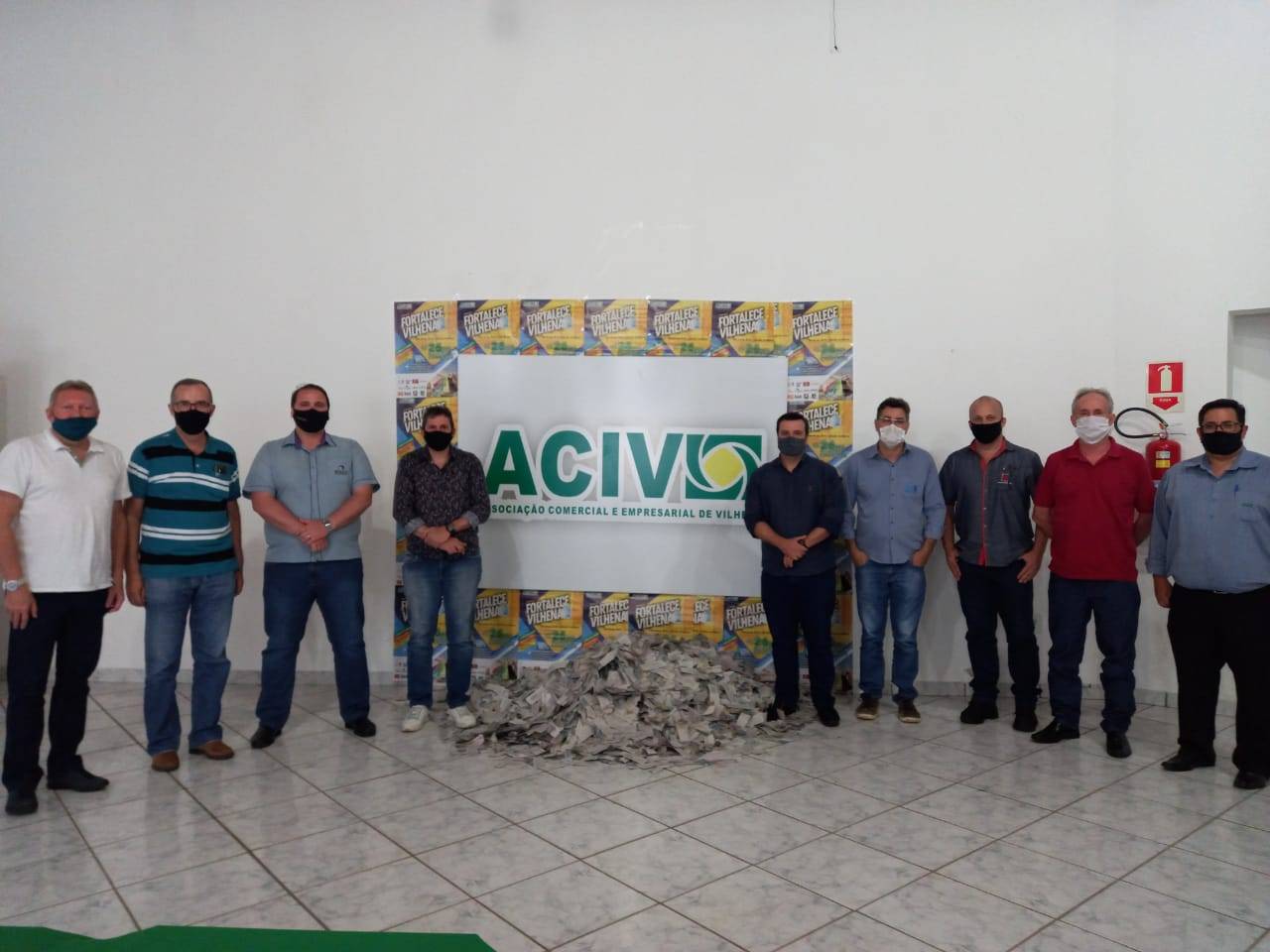 VEJA GANHADORES: 34 pessoas são contempladas com prêmios da promoção “Fortalece Vilhena”, realizada pela ACIV