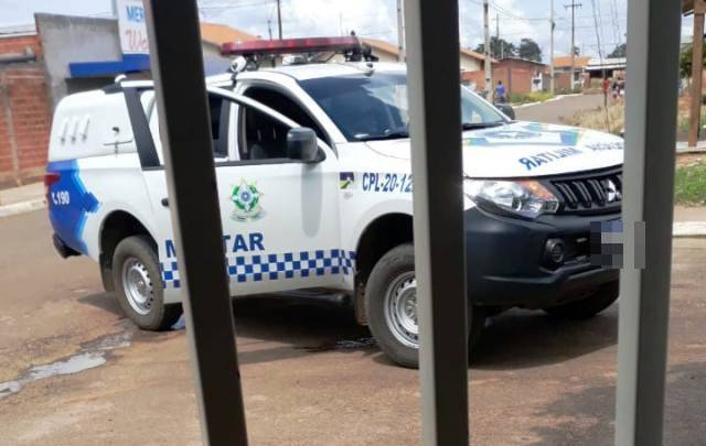Primos discutem e um ataca o outro com tijolada na cabeça; vítima de 43 anos foi levada ao hospital por Bombeiros