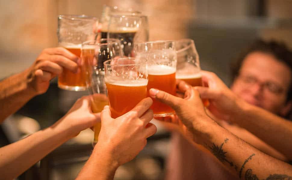 Decretos do Estado e do município sobre Covid confunde comerciantes: um proíbe bebidas alcoólicas, enquanto o outro libera