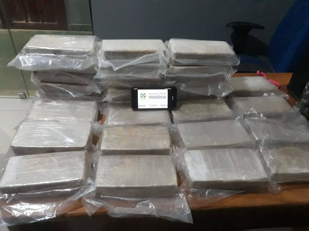 Ações de polícias brasileira e boliviana destruíram “refinarias” e queimaram veículos de traficantes na fronteira com Rondônia