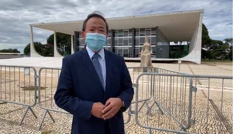 ASSISTA: após decisão do STF, prefeito de Vilhena grava vídeo em Brasília e promete comprar vacinas contra Covid-19
