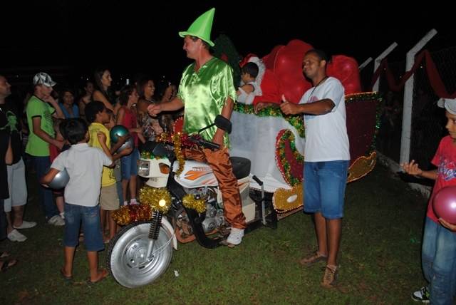 Semas distribui mil cestas básicas e 12 mil brinquedos no Portal da Amazônia