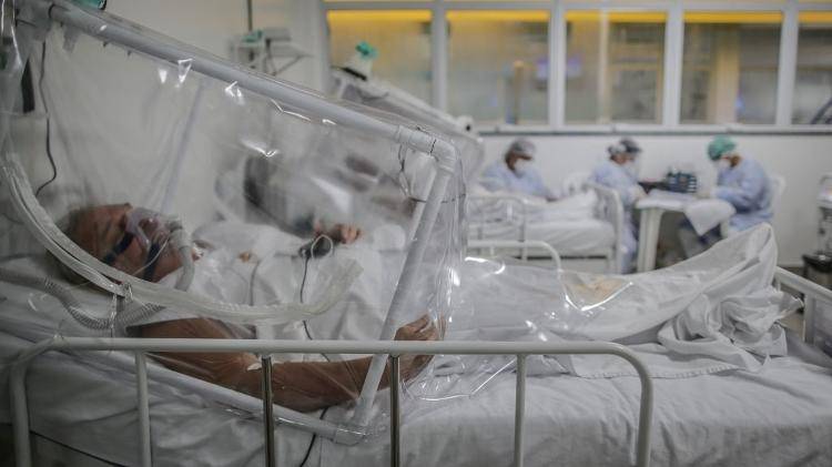 Entidade médica diz que intubação de pacientes hoje salva mais vidas do que no início da pandemia de Covid-19