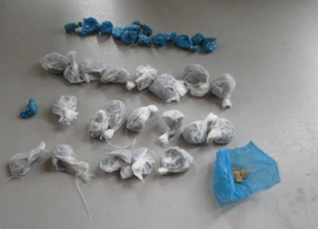 Polícia prende três e fecha ponto de venda de drogas no Cristo Rei