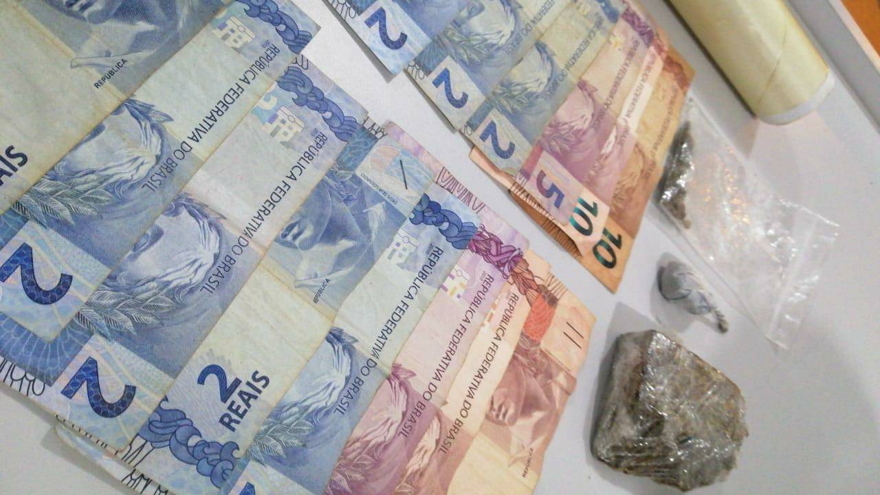 Condenada por tráfico foge de trabalho no Corpo de Bombeiros para ir usar drogas na casa da amiga e acaba presa