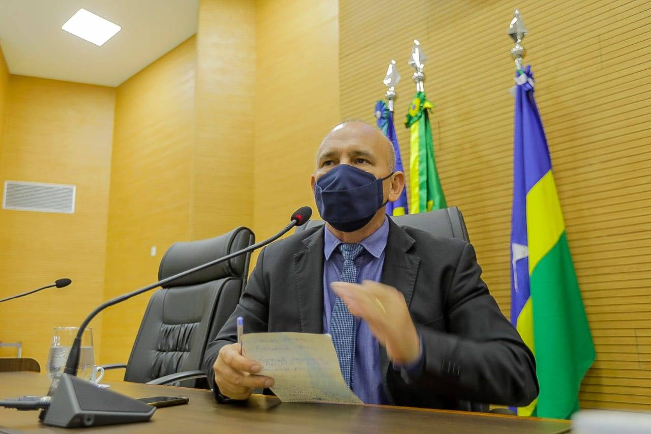 Deputado Ezequiel Neiva indica ao Governo alteração em Lei e pede maior prazo para empresas pagarem dívidas devido à pandemia