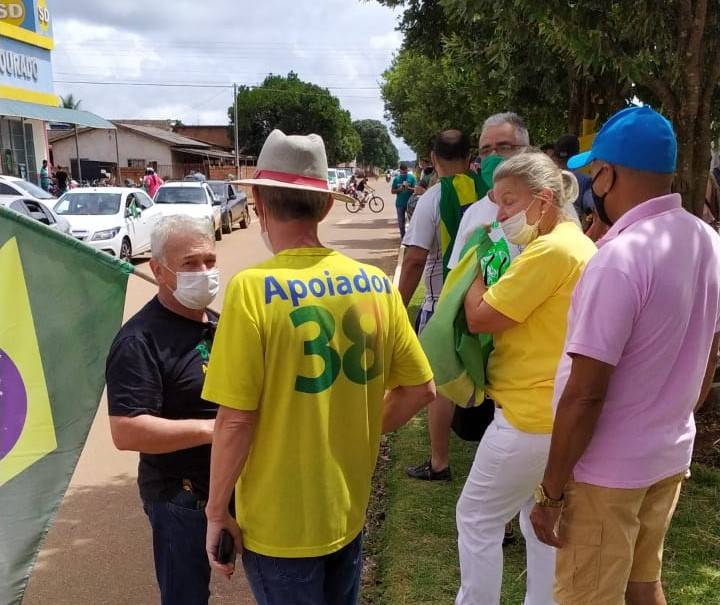 VÍDEO: após manifestação, vilhenenses vão entregar documento ao Tiro de Guerra pedindo apoio das Forças Armadas a Bolsonaro