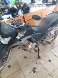 Vilhenense que teve motocicleta roubada há três anos e continuava pagando parcelas recupera veículo em cidade de MT