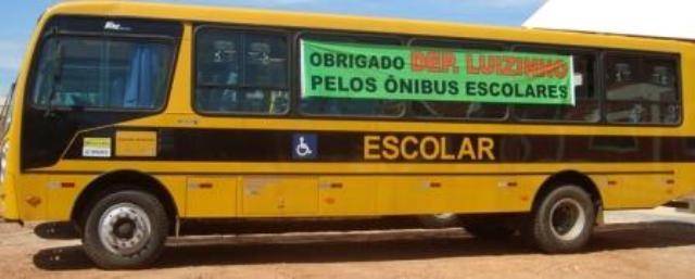 Prefeitura de Cabixi recebe quatro ônibus escolares do Estado