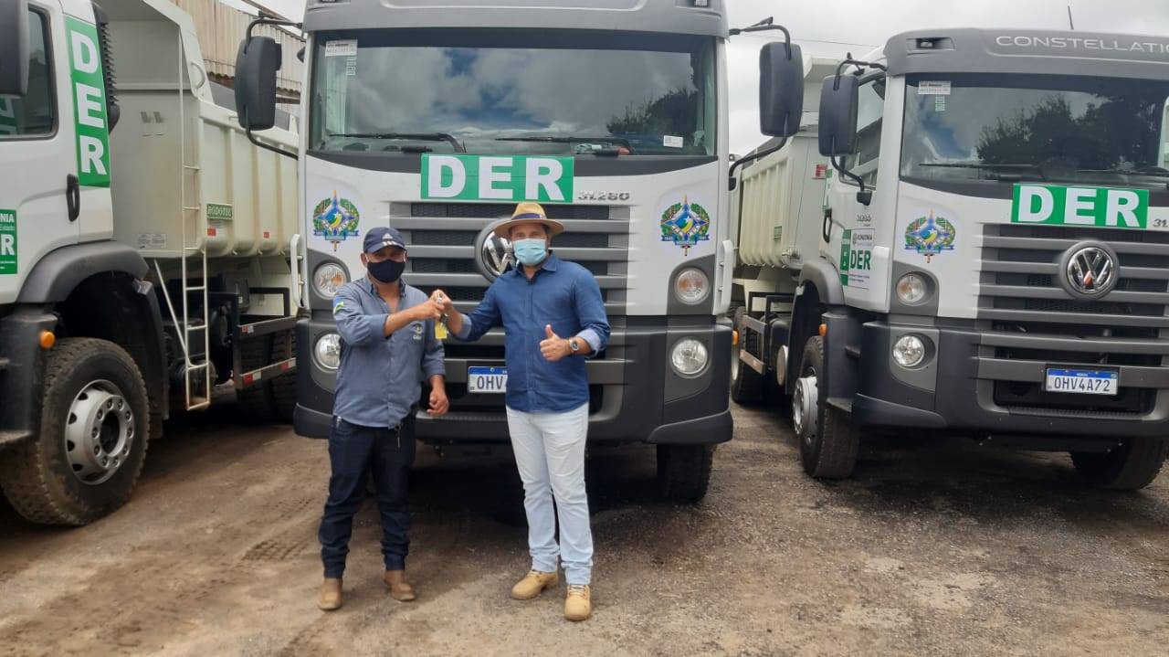 Residência do DER de Vilhena recebe caminhão caçamba graças a pedido de Rosangela Donadon ao Governo de Rondônia
