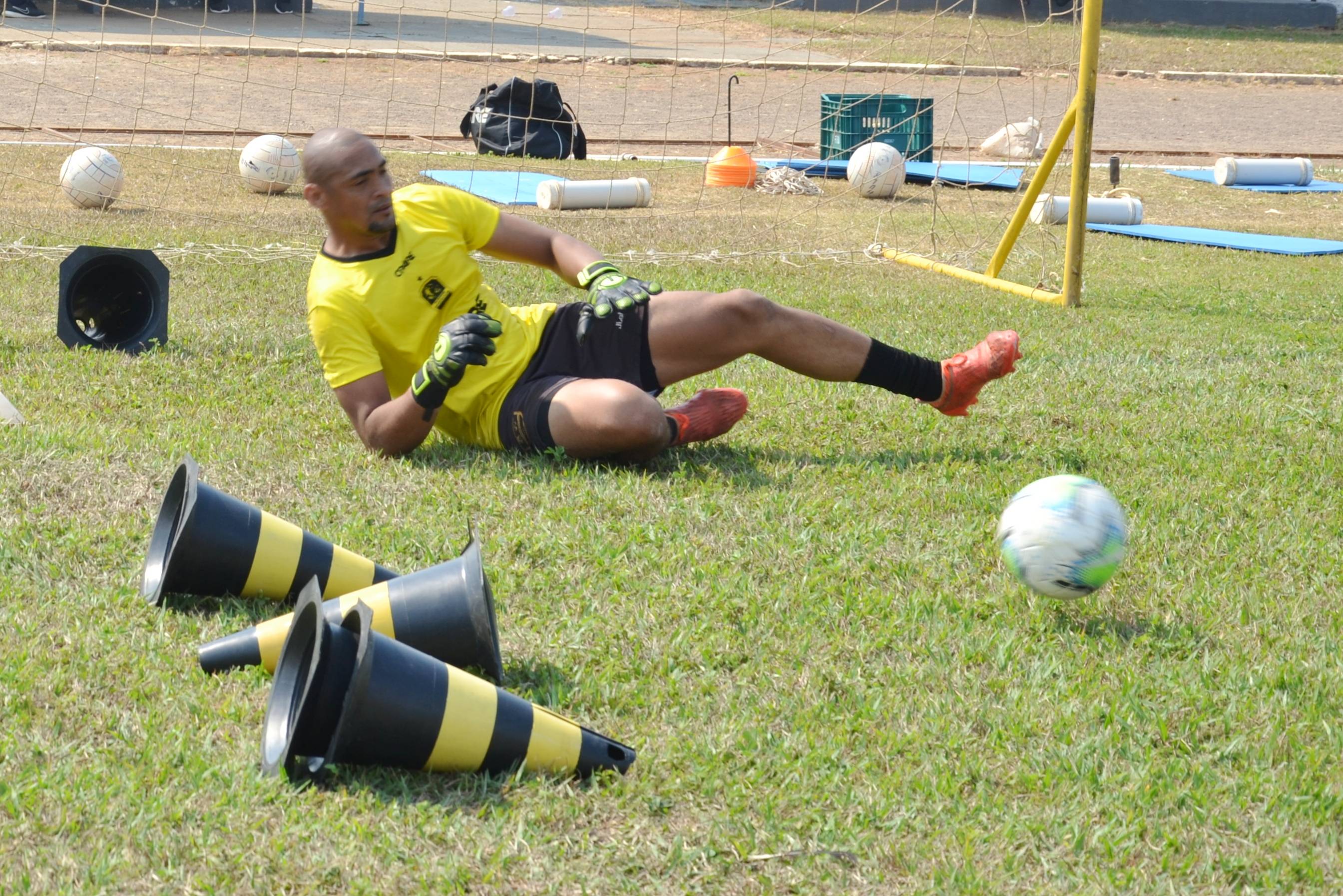 Campeão com o Vilhenense em 2019, goleiro Gil assina com o Barcelona para o Rondoniense 2021