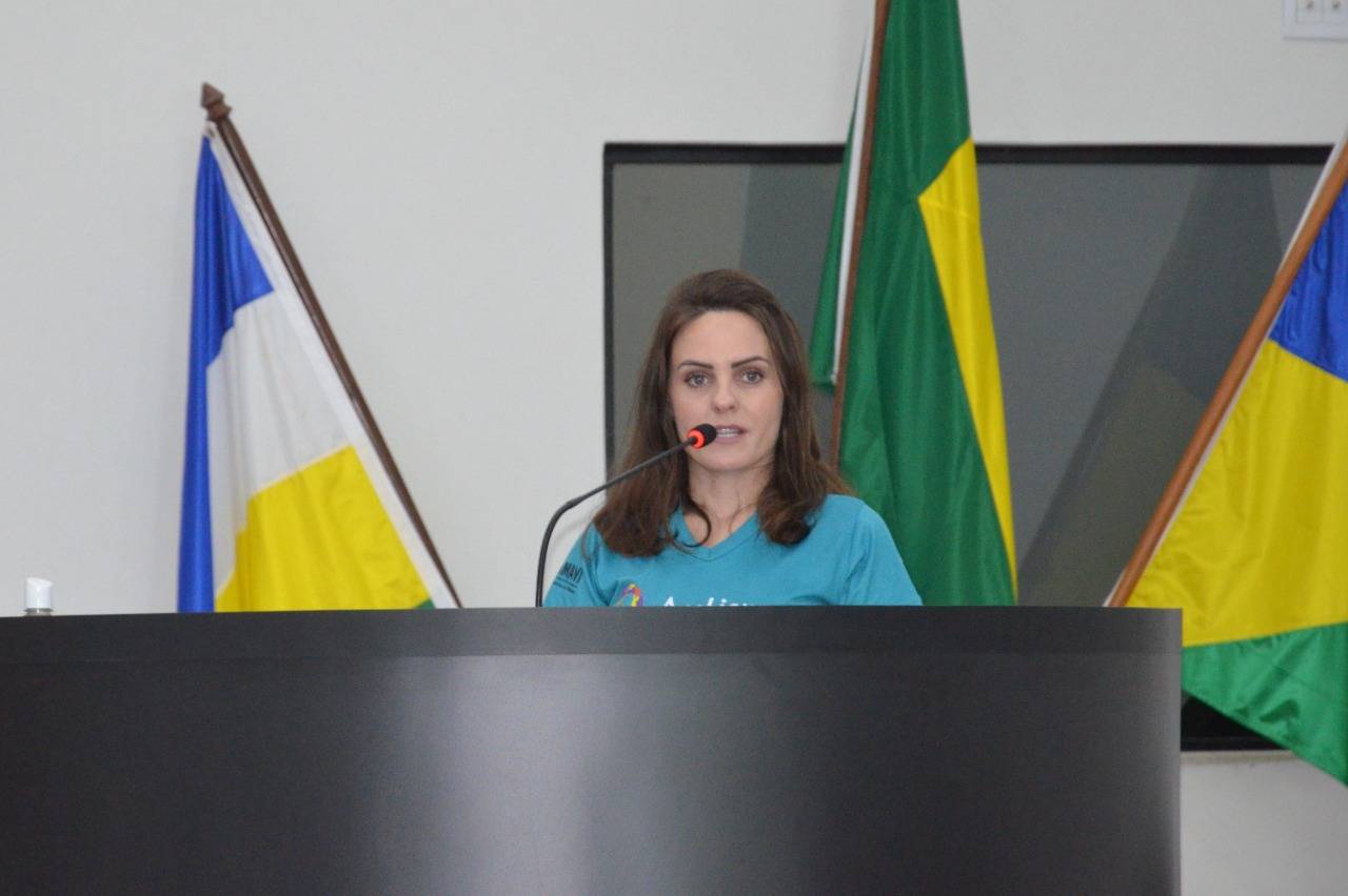 Na Tribuna da Câmara de Vereadores, presidente de entidade que reúne amigos de autistas denuncia falta de diagnóstico precoce