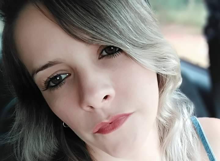 Grávida de gêmeos, que lutava junto com a mãe contra a Covid-19 não resiste à doença e morre aos 35 anos
