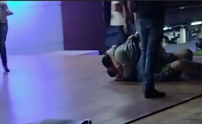 ASSISTA VÍDEO: viralizam no WhatsApp imagens de homens saindo na porrada no Park Shopping Vilhena