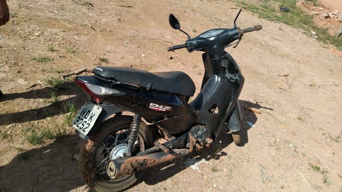 Motoneta usada em assassinato brutal que chocou o Cone Sul de Rondônia é encontrada pela Polícia