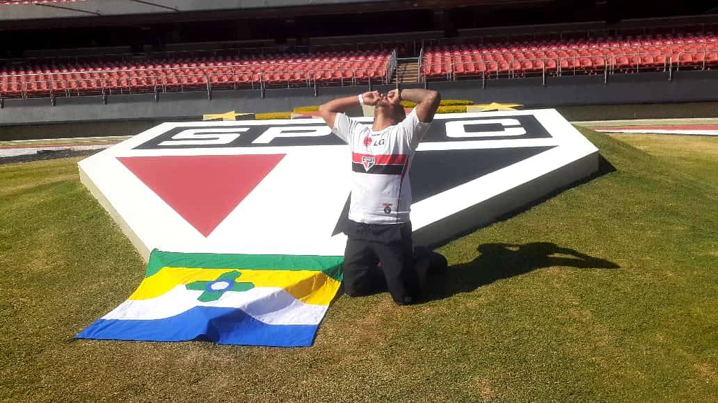 VÍDEO: indo a pé para São Paulo, vilhenense que foi destaque na Globo ganha passagem de ônibus e finalmente conhece o Morumbi