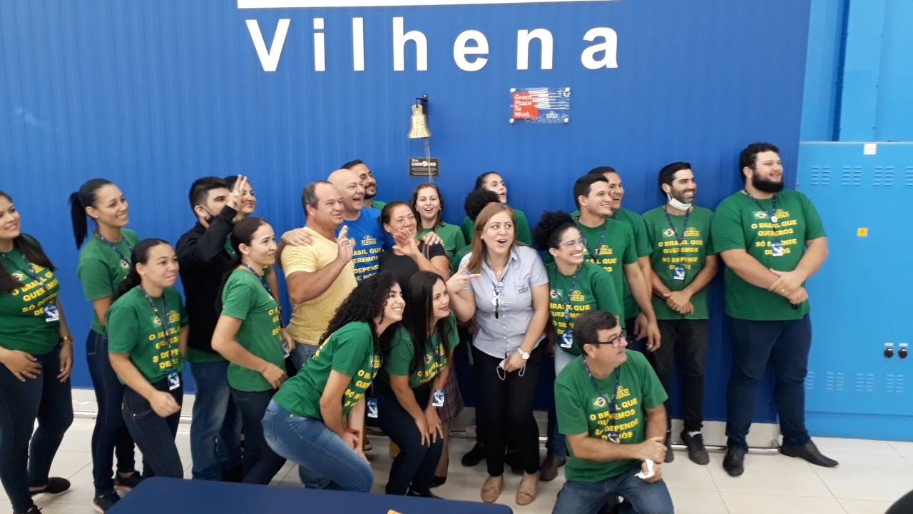 VÍDEO: Em visita-surpresa a Vilhena, dono das lojas Havan atrai fãs; Luciano Hang vai participar de evento com Bolsonaro amanhã