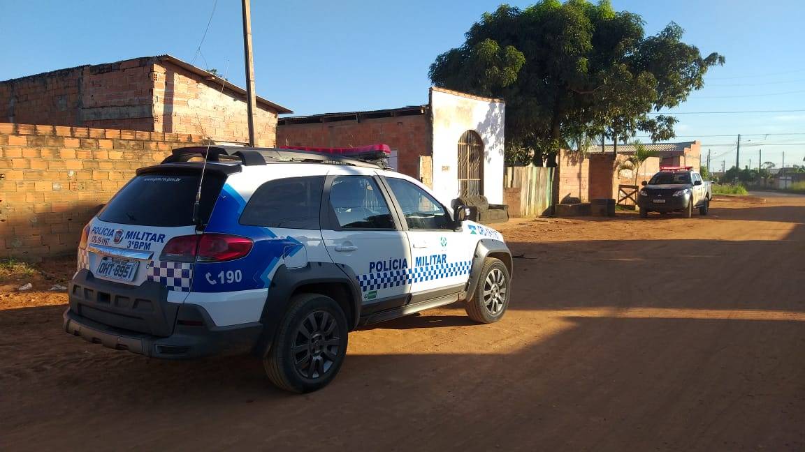 Cadeirante sobrevive a tentativa de assassinato; atirador chegou abrindo fogo após “noitada” na casa da vítima